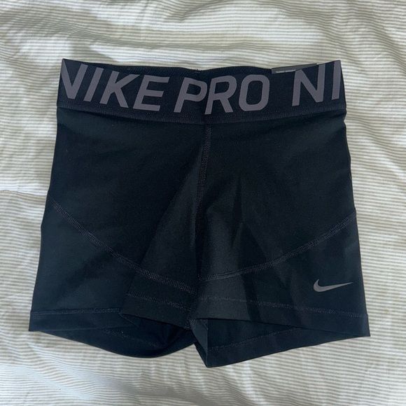 Nike Pro tight fit shorts - Picture 1 of 4